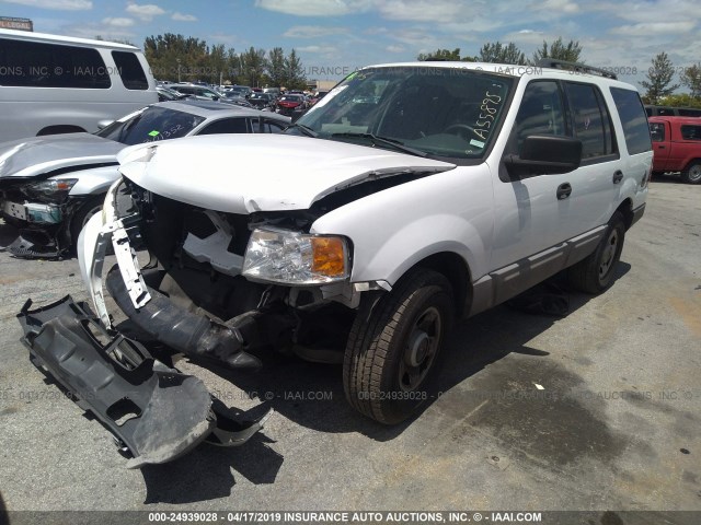 1FMPU135X5LA55895 - 2005 FORD EXPEDITION XLS WHITE photo 2