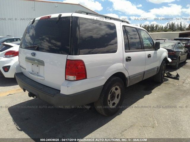 1FMPU135X5LA55895 - 2005 FORD EXPEDITION XLS WHITE photo 4