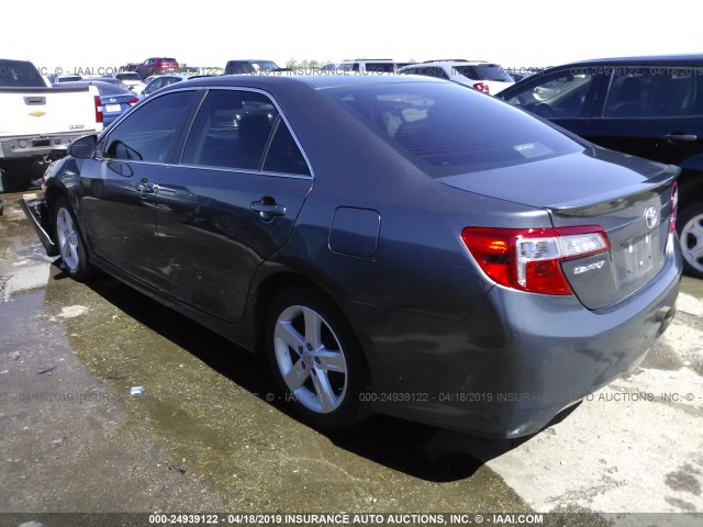 4T1BF1FK3EU863781 - 2014 TOYOTA CAMRY L/SE/LE/XLE 灰色 照片 3