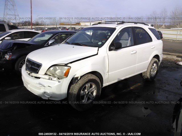 KNDJC733155436389 - 2005 KIA SORENTO EX/LX WHITE photo 2