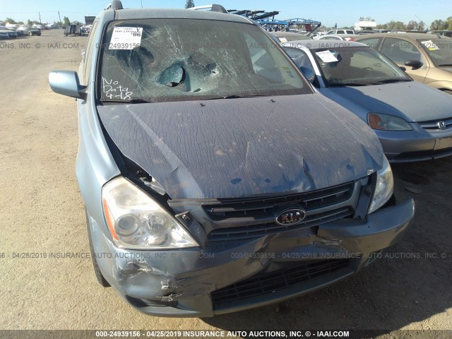 KNDMB233396272811 - 2009 KIA SEDONA EX/LX BLUE photo 6