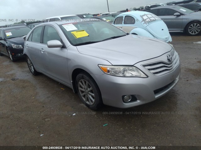 4T1BK3EK4AU114832 - 2010 TOYOTA CAMRY SE/LE/XLE SILVER photo 1