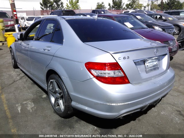 WDDGF77XX9F322556 - 2009 MERCEDES-BENZ C 63 AMG SILVER photo 3