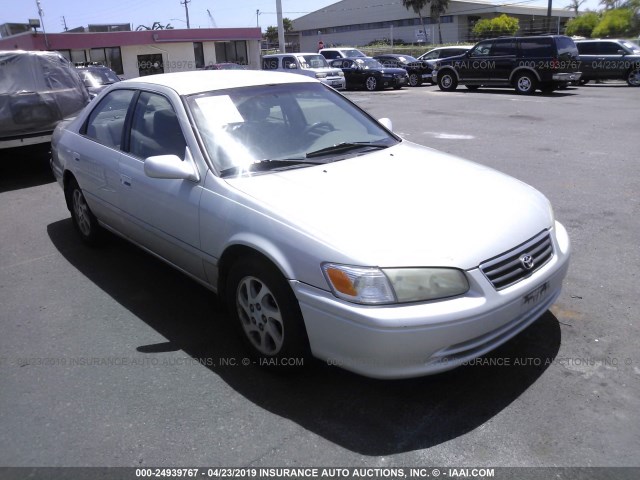 JT2BF22K210290687 - 2001 TOYOTA CAMRY CE/LE/XLE SILVER photo 1