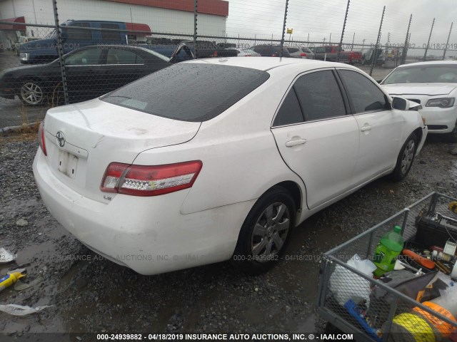 4T4BF3EK6BR138951 - 2011 TOYOTA CAMRY SE/LE/XLE WHITE photo 4
