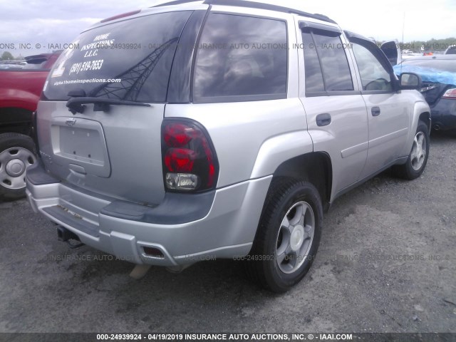 1GNDS13S272264907 - 2007 CHEVROLET TRAILBLAZER LS/LT GRAY photo 4