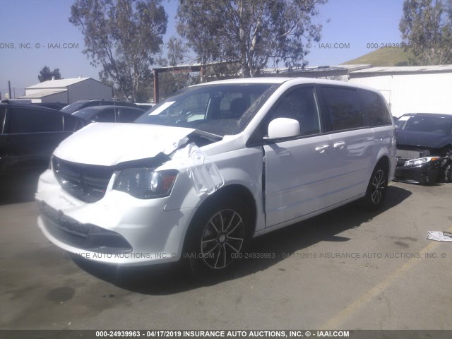 2C4RDGBG9GR218064 - 2016 DODGE GRAND CARAVAN SE WHITE photo 2