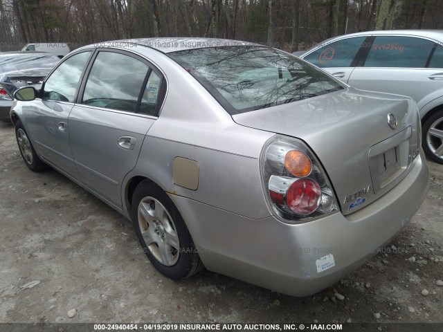 1N4AL11DX2C264322 - 2002 NISSAN ALTIMA S/SL SILVER photo 3