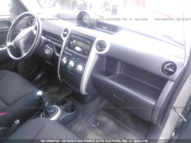 JTLKT334150194226 - 2005 TOYOTA SCION XB 银色 照片 5