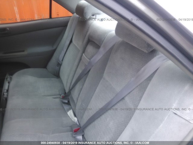 4T1BE32K92U522188 - 2002 TOYOTA CAMRY LE/XLE/SE GRAY photo 8