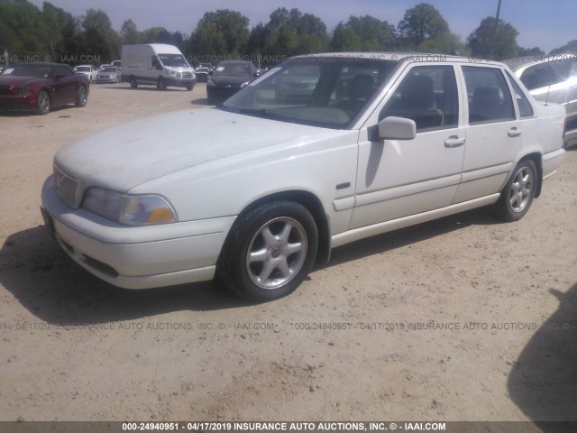 YV1LS5586W1485096 - 1998 VOLVO S70 WHITE photo 2