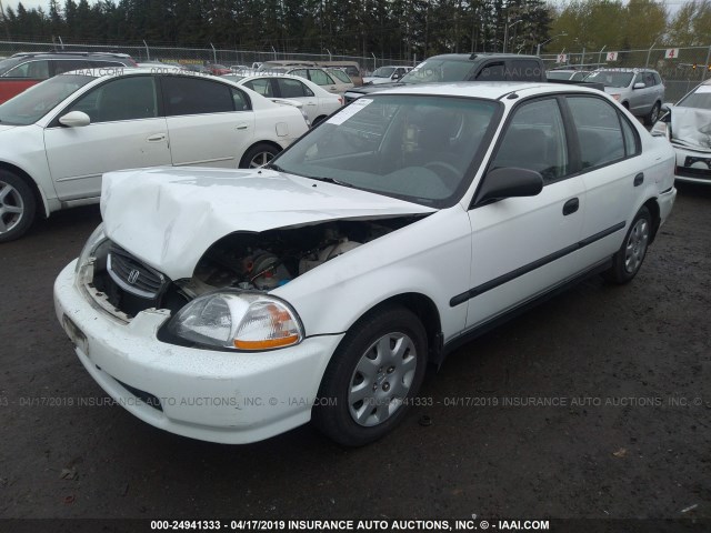 2HGEJ662XWH511297 - 1998 HONDA CIVIC DX WHITE photo 2