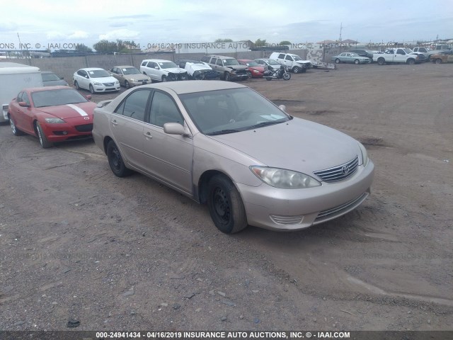 4T1BE32K45U970715 - 2005 TOYOTA CAMRY LE/XLE/SE GOLD photo 1