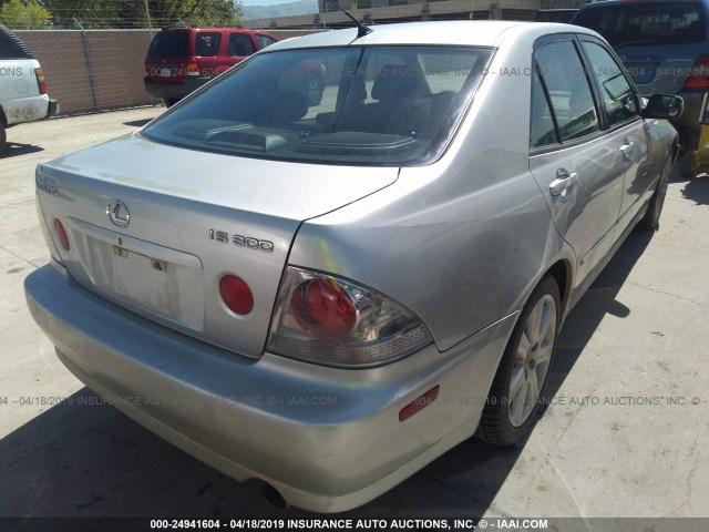 JTHBD182610017961 - 2001 LEXUS IS 300 SILVER photo 4