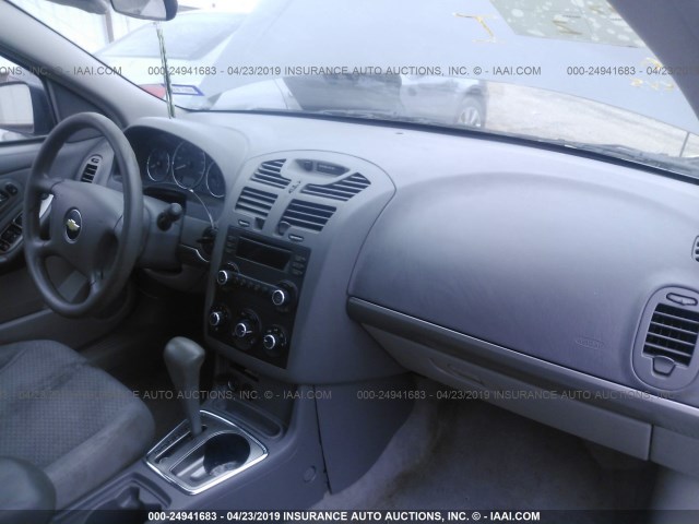 1G1ZS58F08F120244 - 2008 CHEVROLET MALIBU LS GREEN photo 5