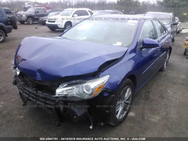 4T1BF1FK4FU981968 - 2015 TOYOTA CAMRY LE/XLE/SE/XSE BLUE photo 2