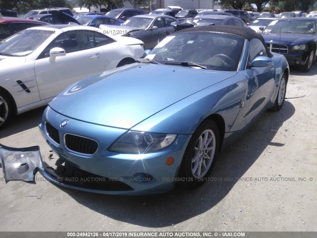 4USBT33545LR70569 - 2005 BMW Z4 2.5 BLUE photo 2