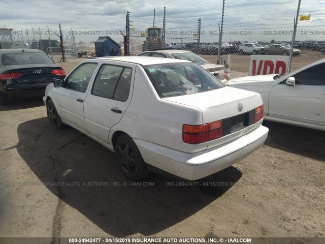 3VWRA81H0WM107365 - 1998 VOLKSWAGEN JETTA GL WHITE photo 3