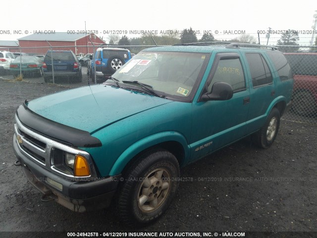 1GNDT13W6SK158906 - 1995 CHEVROLET BLAZER TURQUOISE photo 2