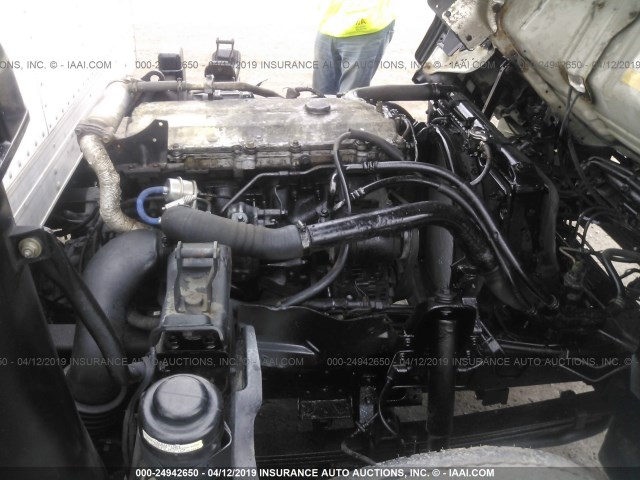 JALE5B16067900336 - 2006 ISUZU NQR WHITE photo 10