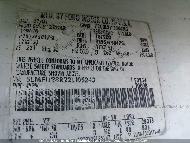 5LMFU28R22LJ05243 - 2002 LINCOLN NAVIGATOR Blanc photo 9