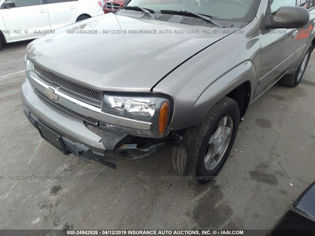 1GNDT13S862294828 - 2006 CHEVROLET TRAILBLAZER LS/LT GRAY photo 6