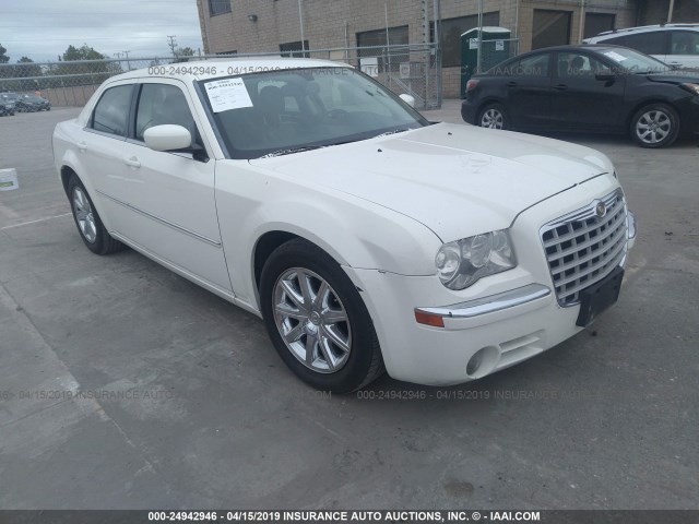 2C3KA33G68H220805 - 2008 CHRYSLER 300 LIMITED WHITE photo 1