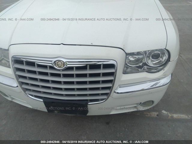 2C3KA33G68H220805 - 2008 CHRYSLER 300 LIMITED WHITE photo 6