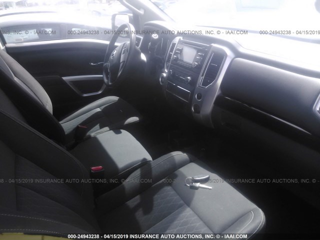 1N6AA1EK6HN528154 - 2017 NISSAN TITAN S SILVER photo 5