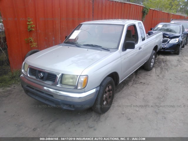 1N6DD26S5WC337021 - 1998 NISSAN FRONTIER KING CAB XE/KING CAB SE GOLD photo 2