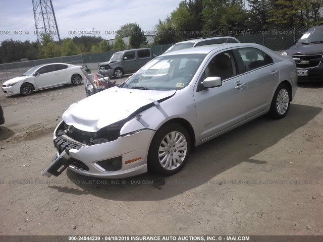 3FADP0L37CR243737 - 2012 FORD FUSION HYBRID SILVER photo 2