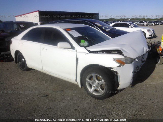 4T1BE46KX7U607015 - 2007 TOYOTA CAMRY NEW GENERAT CE/LE/XLE/SE WHITE photo 1