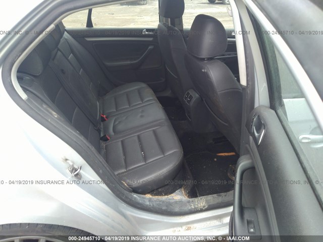 3VWRJ71K28M174865 - 2008 VOLKSWAGEN JETTA WOLFSBURG 银色 照片 8