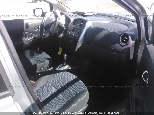 3N1CE2CP9FL370039 - 2015 NISSAN VERSA NOTE S/S PLUS/SV/SL/SR SILVER photo 5