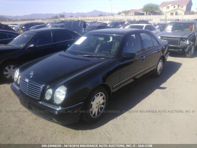 WDBJF65H5XA734706 - 1999 MERCEDES-BENZ E 320 BLACK photo 2