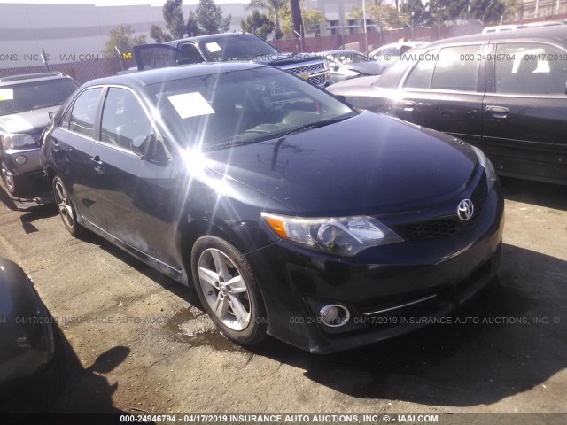 4T1BF1FK8DU676700 - 2013 TOYOTA CAMRY L/SE/LE/XLE 灰色 照片 1