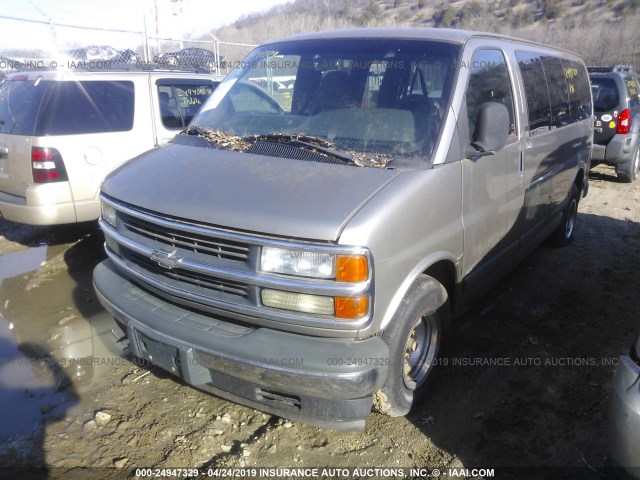 1GNFG15W311228716 - 2001 CHEVROLET EXPRESS G1500  GRAY photo 2