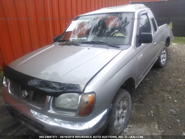 1N6DD26S5YC413338 - 2000 NISSAN FRONTIER KING CAB XE SILVER photo 2