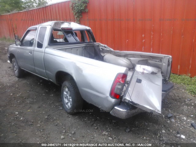 1N6DD26S5YC413338 - 2000 NISSAN FRONTIER KING CAB XE SILVER photo 3