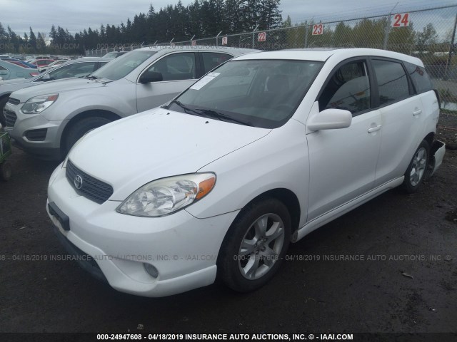 2T1KR30E86C612716 - 2006 TOYOTA COROLLA MATRIX XR WHITE photo 2