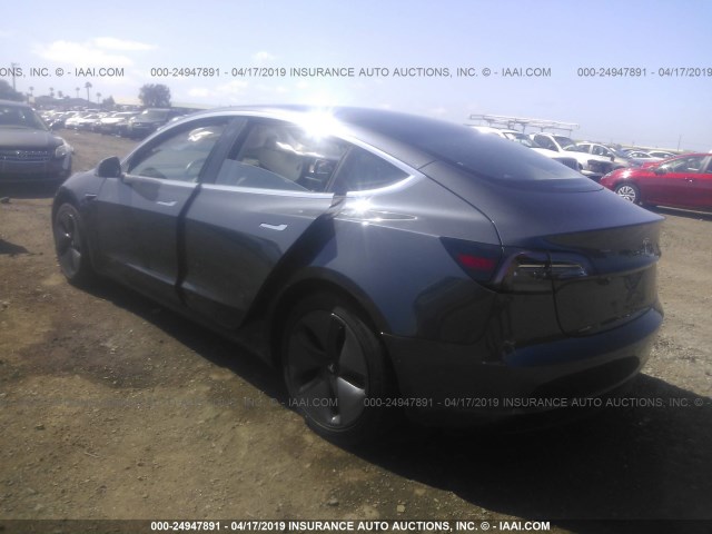 5YJ3E1EA1JF002851 - 2018 TESLA MODEL 3 BLUE photo 3