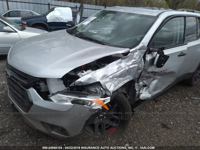 1GNEVKKW0KJ114525 - 2019 CHEVROLET TRAVERSE PREMIER SILVER photo 6