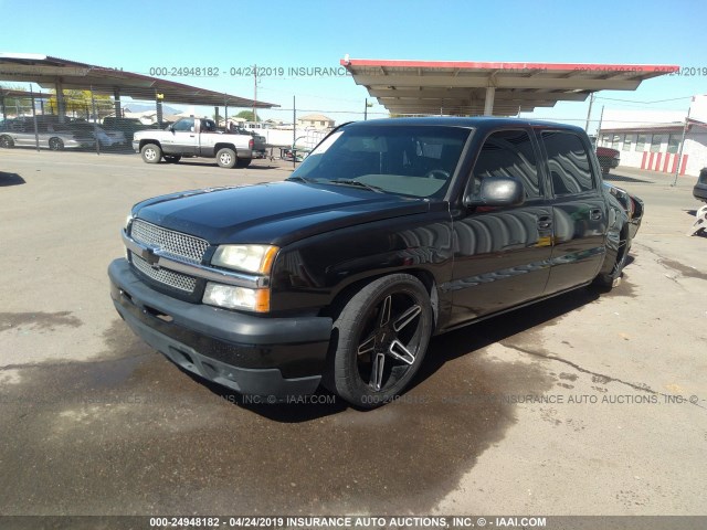 2GCEC13T651256227 - 2005 CHEVROLET SILVERADO C1500 BLACK photo 2