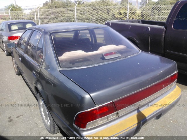 JN1HJ01P3NT618305 - 1992 NISSAN MAXIMA GXE GRAY photo 3