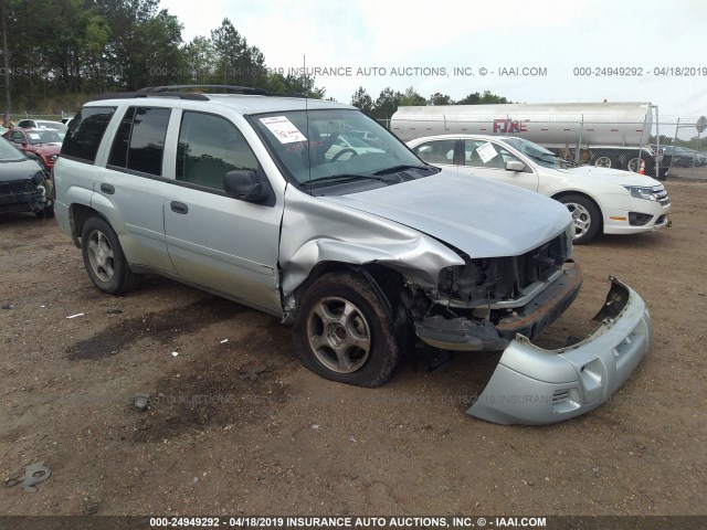 1GNDS13S482124889 - 2008 CHEVROLET TRAILBLAZER LS/LT SILVER photo 1