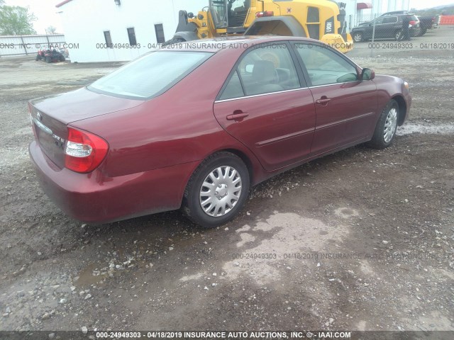 4T1BE32K24U329898 - 2004 TOYOTA CAMRY LE/XLE/SE RED photo 4