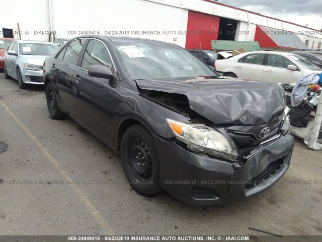 4T1BF3EK3AU080001 - 2010 TOYOTA CAMRY SE/LE/XLE GRAY photo 1