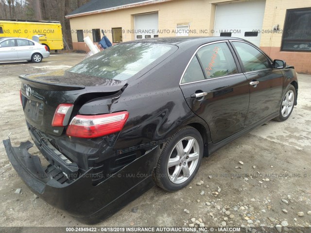 4T1BK46K27U018498 - 2007 TOYOTA CAMRY NEW GENERAT LE/XLE/SE BLACK photo 4