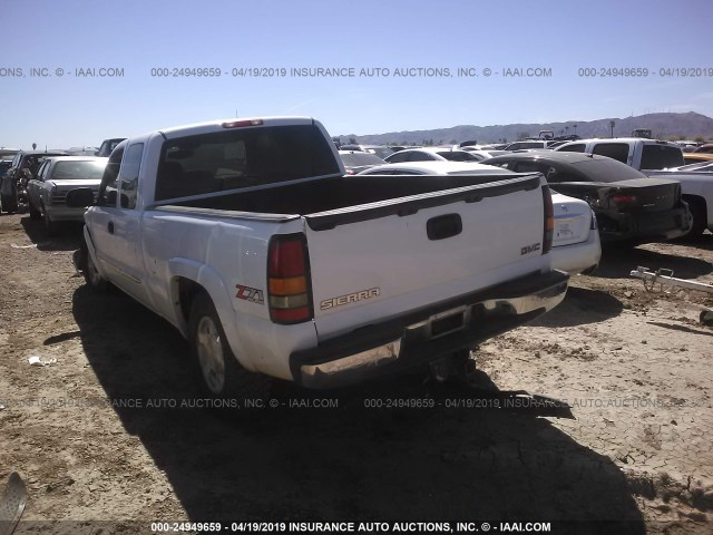 2GTEK19TX41371115 - 2004 GMC NEW SIERRA K1500 WHITE photo 3