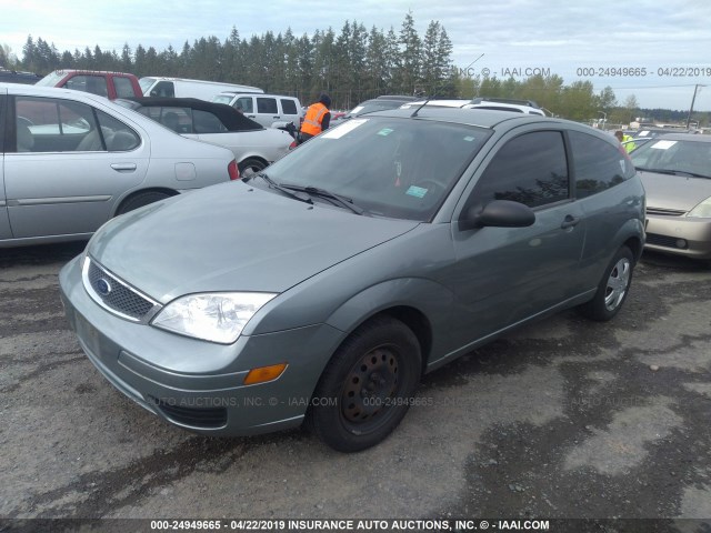 1FAHP31N96W204446 - 2006 FORD FOCUS ZX3 GREEN photo 2